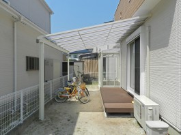 福岡県福岡市南区S様邸ウッドデッキとテラス・屋根のデザイン施工例。