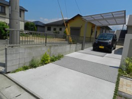 福岡県糸島市E様邸カーポート車庫のデザイン施工例。スタイリッシュなカーポート。