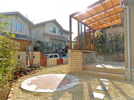 福岡県春日市のガーデンルーム・ココマを付けたおしゃれな庭・ガーデン・ガーデニング工事
