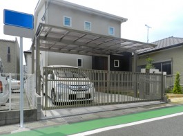 福岡県大野城市にてカーポートとオーバードアを施工。