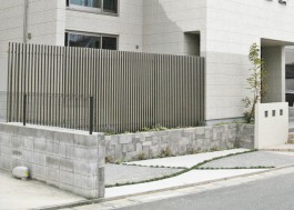 福岡県古賀市　E様邸　フェンス　プログコートフェンス　目隠し　施工例　デザイン