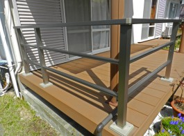 福岡県太宰府市T様邸ウッドデッキとテラスの外構工事施工例。