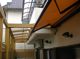 福岡県春日市バルコニーのテラス・屋根の施工例。バルコニーテラスのリフォーム例。