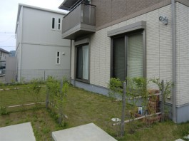 福岡県宗像市のウッドデッキ+テラス・屋根エクステリア工事前。おしゃれで便利なお庭へ。