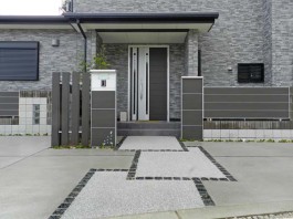 福岡県筑紫野市の新築外構工事。三協で統一したスタイリッシュでモダンな門まわり。